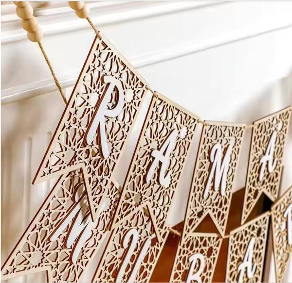 Ramadan Mubarak Wooden Garland Bunting- Black 18x13cm
